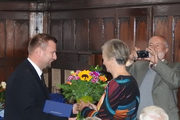 Ilustracja do informacji: Emerytowani nauczyciele świętowali swój jubileusz