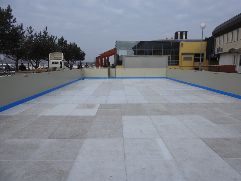 Ilustracja do informacji: Zapraszamy na lodowisko