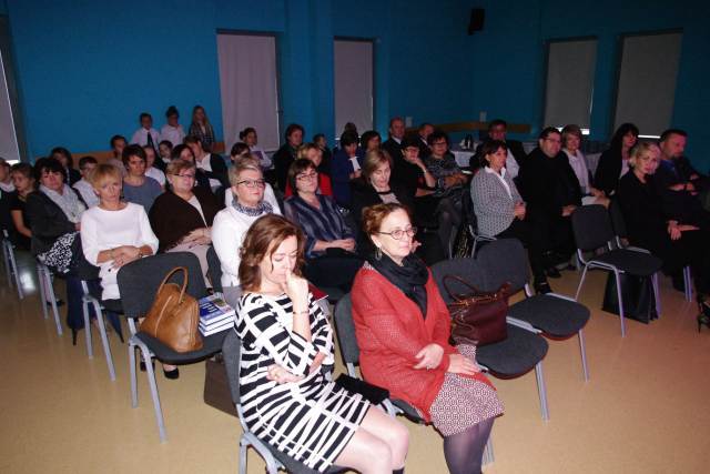 Ilustracja do informacji: Nagrody dla najlepszych nauczycieli wręczone