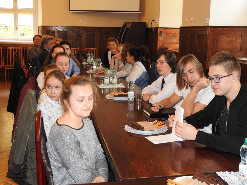 Ilustracja do informacji: Młodzieżowa Rada Miejska z Berlina z wizytą w Międzyrzeczu