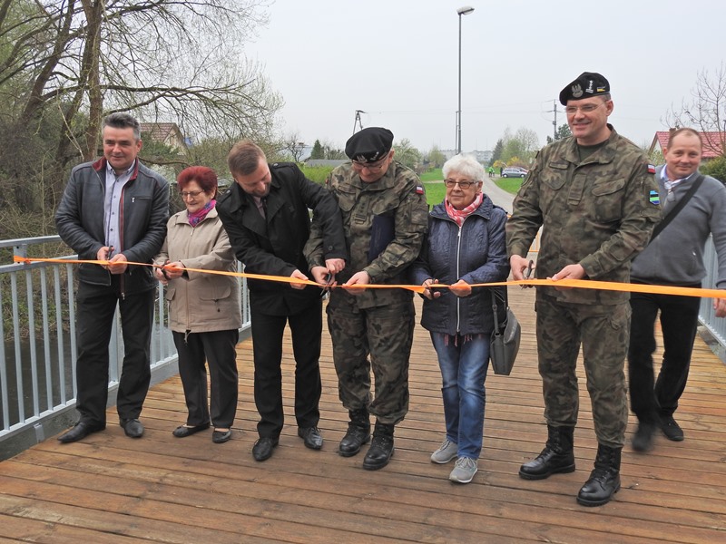 Ilustracja do informacji: Oficjalne otwarcie mostku