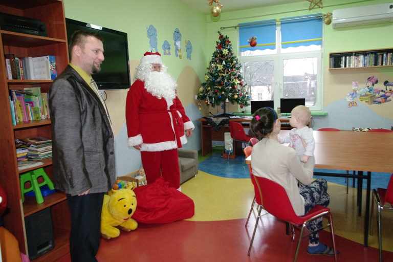 Ilustracja do informacji: Mikołaj w międzyrzeckim szpitalu