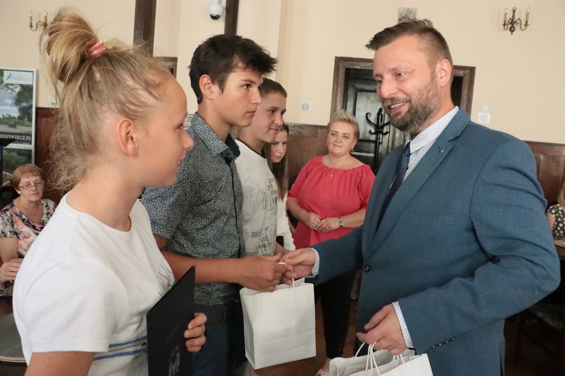 Ilustracja do informacji: Premie za uzdolnienia 