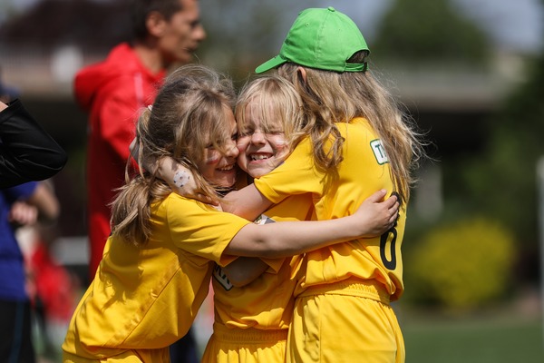 Ilustracja do informacji: Ambasadorzy XX edycji Turnieju „Z Podwórka na Stadion o Puchar Tymbarku” 