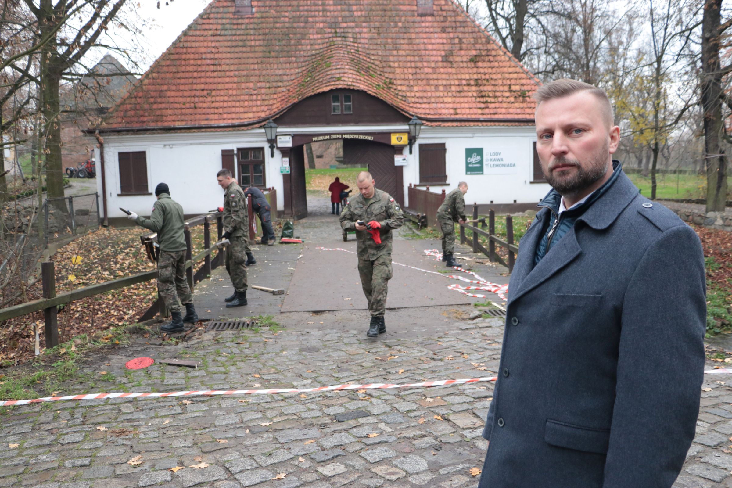 Ilustracja do informacji: Ruszyła budowa nowego mostu na Paklicy 