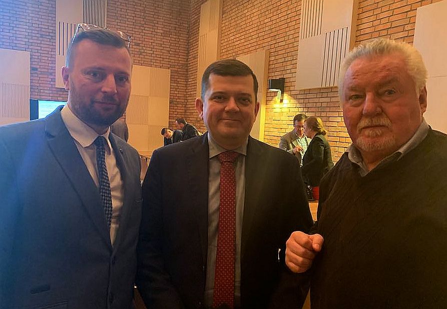 Ilustracja do informacji: Konsultacje nad strategią rozwoju