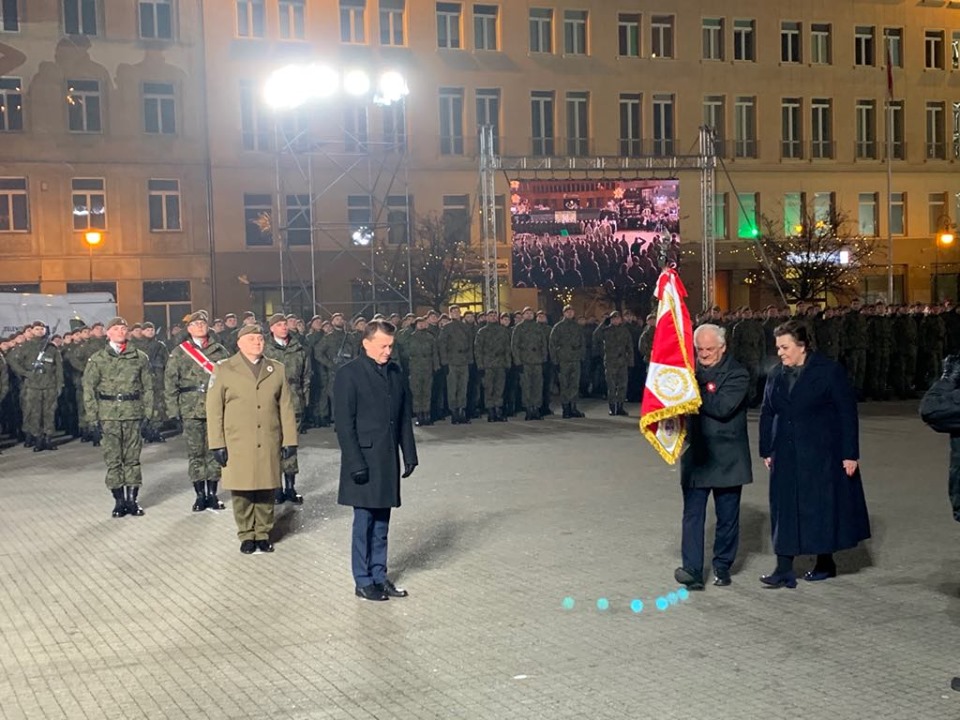 Ilustracja do informacji: Brygada WOT otrzymała sztandar