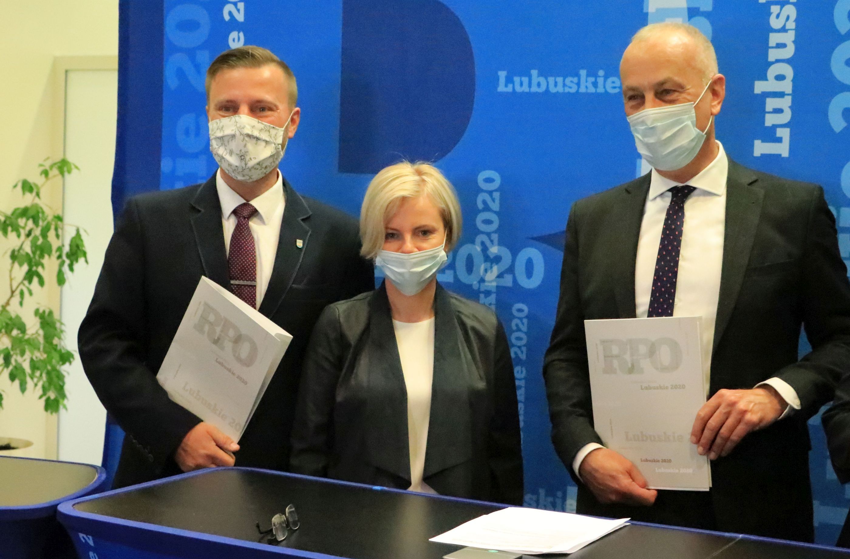 Ilustracja do informacji: „Kopciuchy” przestaną zatruwać powietrze 