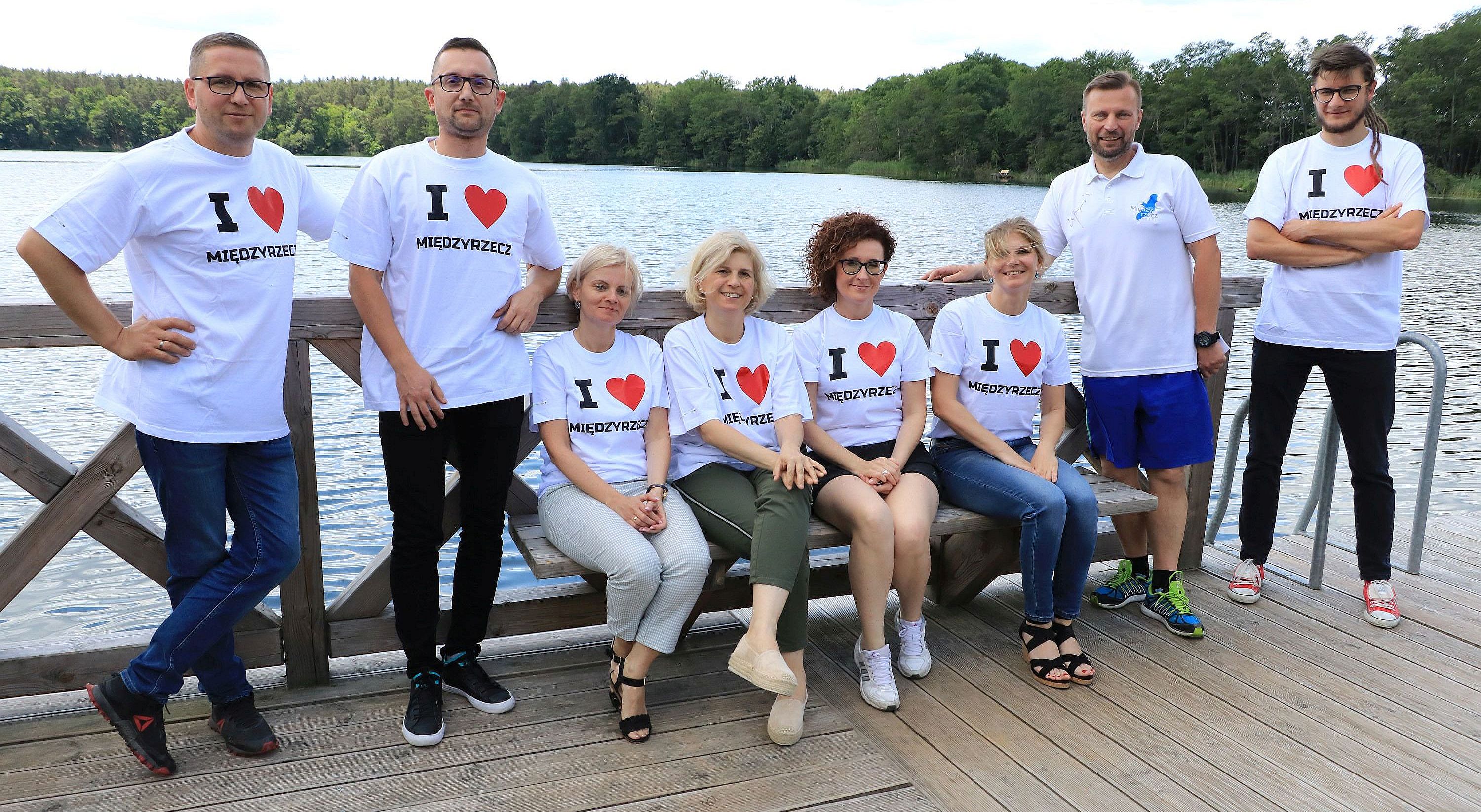 Ilustracja do informacji: Burmistrz Międzyrzecza i pracownicy Urzędu Miejskiego wzięli udział w charytatywnej akcji