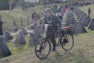 Ilustracja do informacji: Ponownie przełamali fortyfikacje MRU