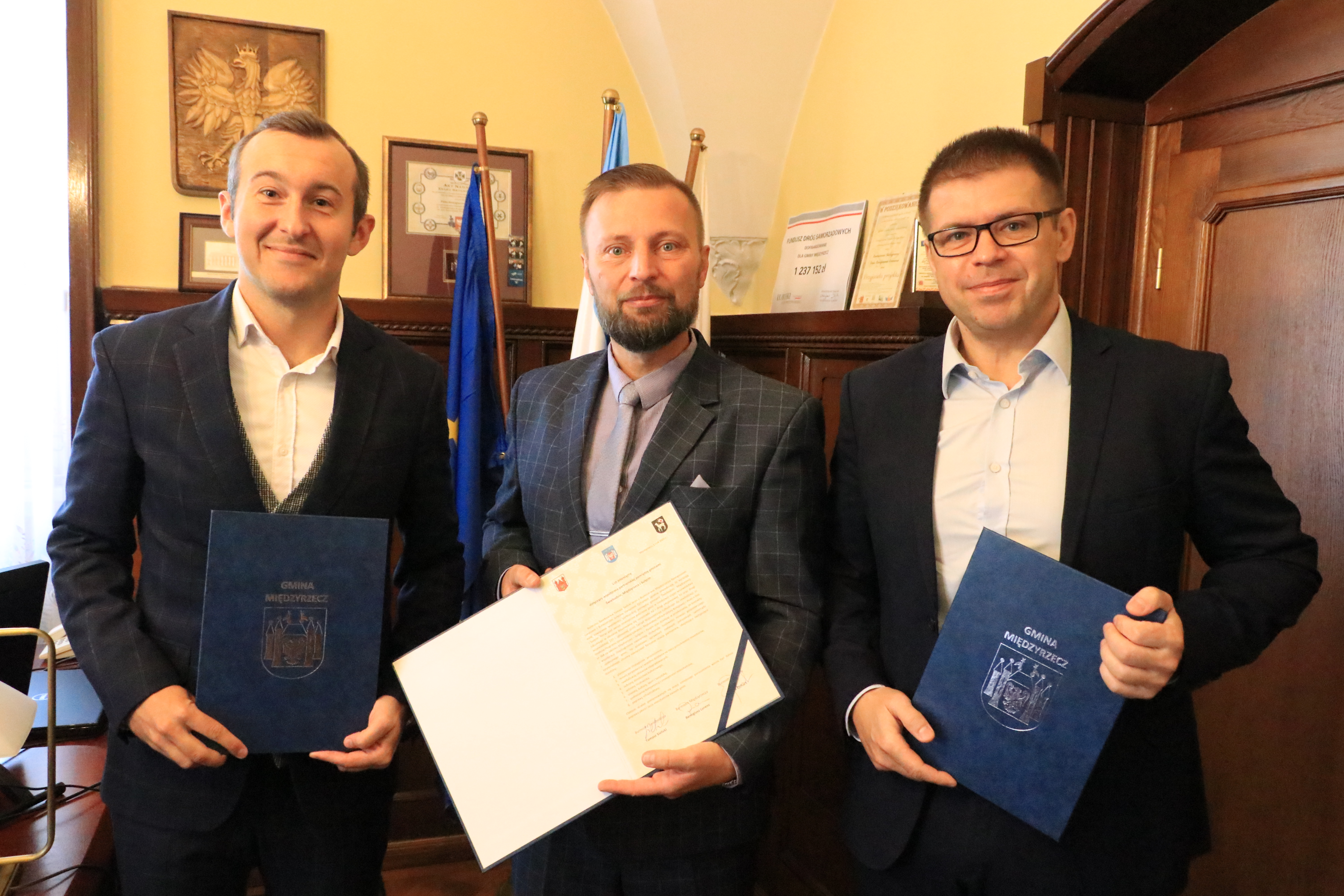 Ilustracja do informacji: Razem po unijne i rządowe dotacje