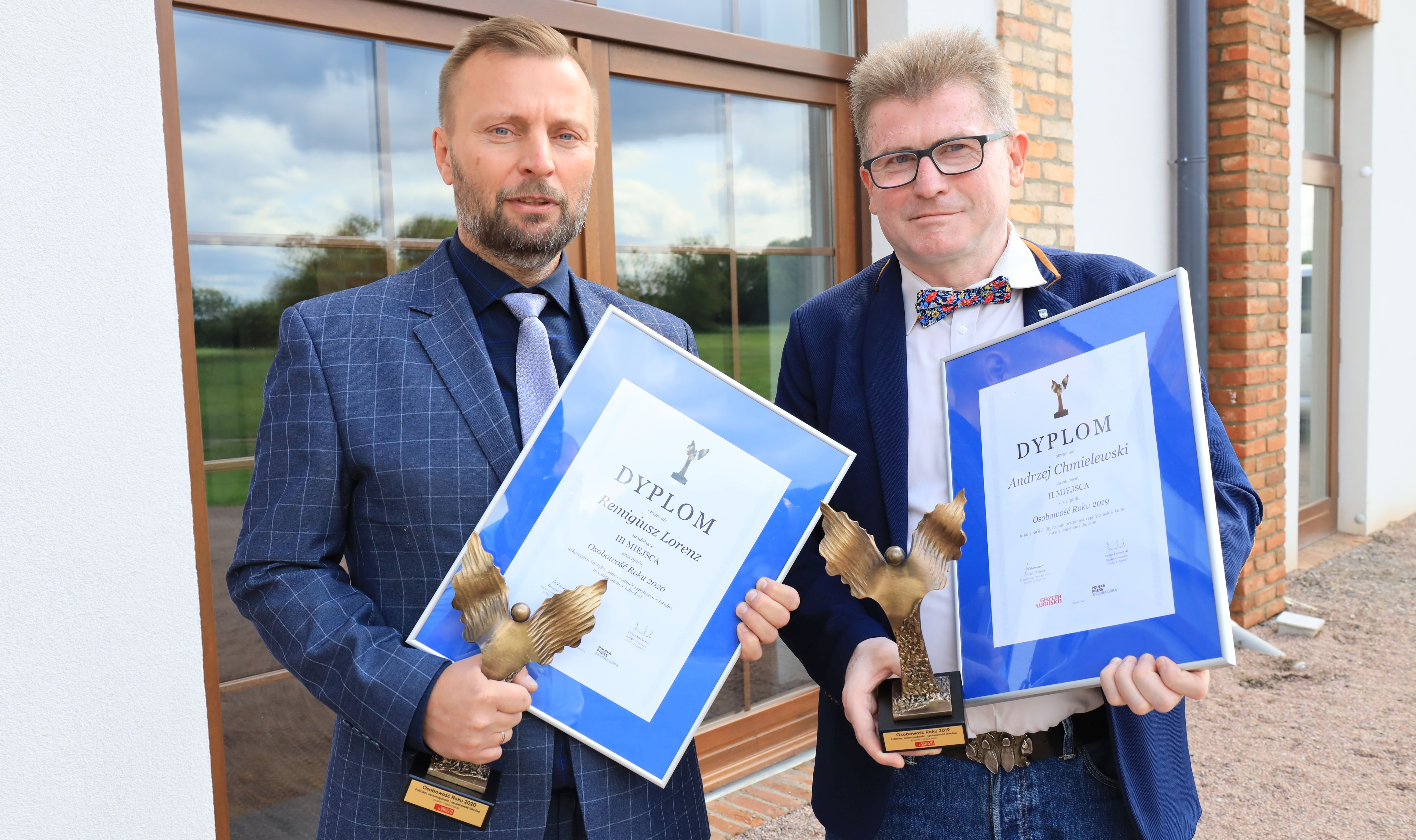 Ilustracja do informacji: Nasi samorządowcy docenieni przez mieszkańców 