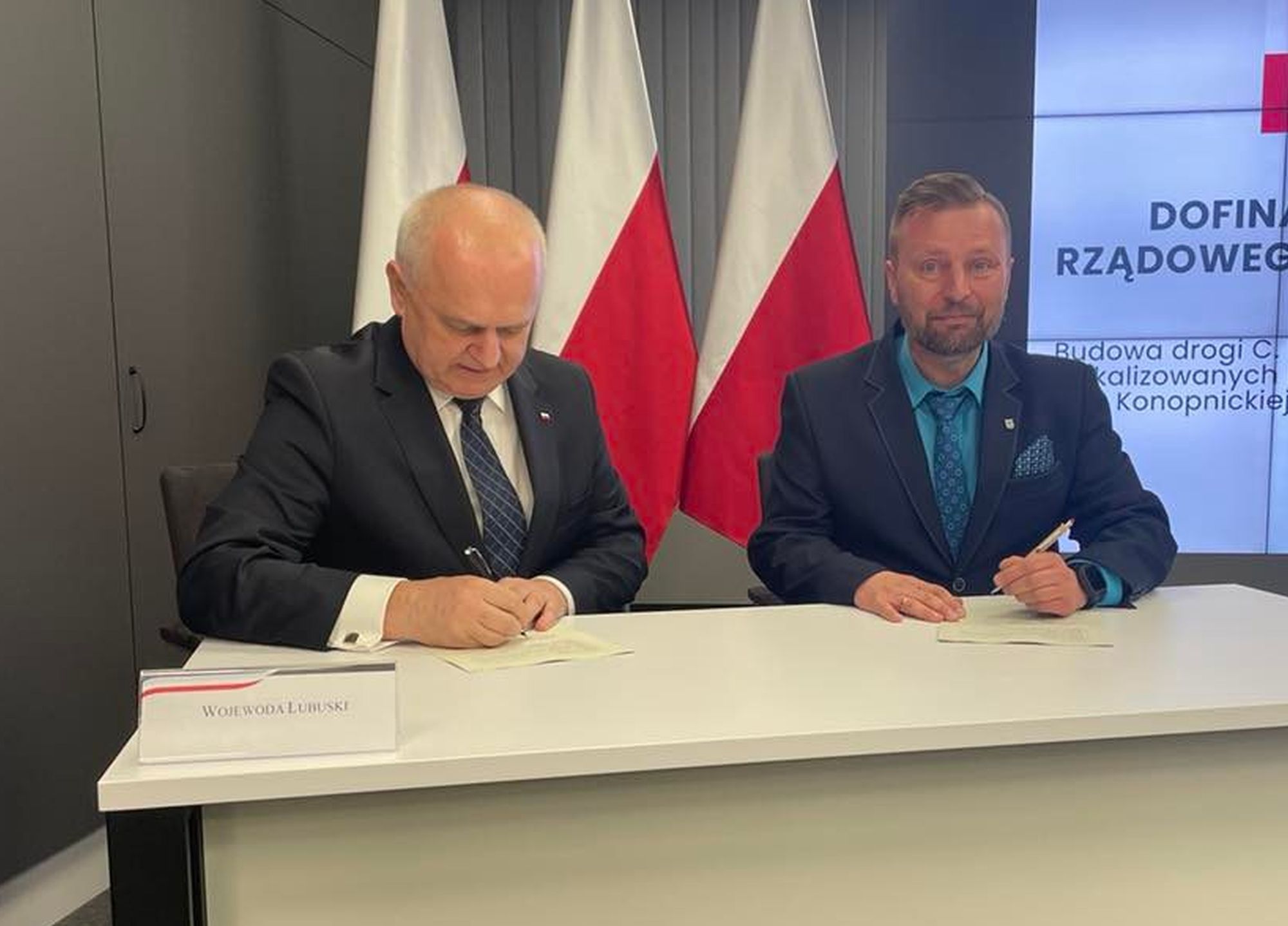 Ilustracja do informacji: Jest umowa, będą nowe drogi