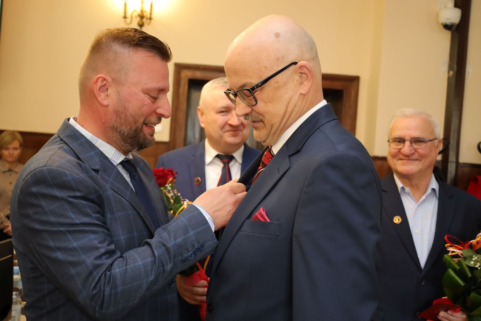 Ilustracja do informacji: Krwiodawcy uhonorowani prestiżowymi odznaczeniami