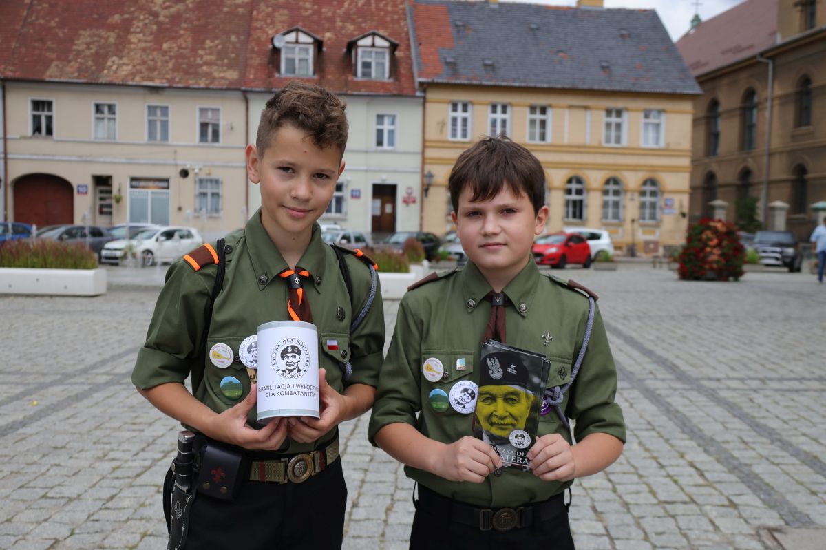 Ilustracja do informacji: Harcerze dla Kombatantów