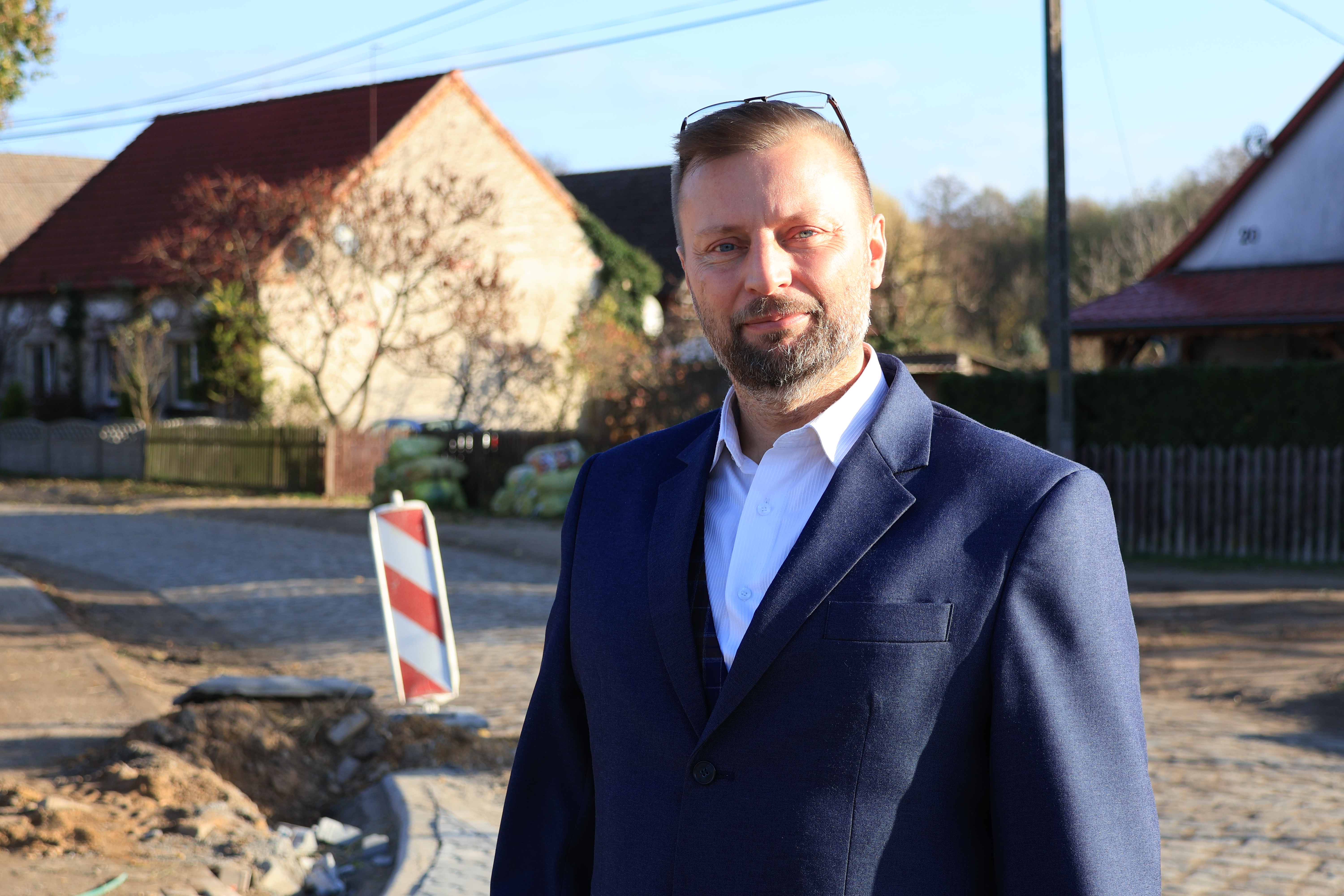 Ilustracja do informacji: Kostka zamiast dziur i kałuż