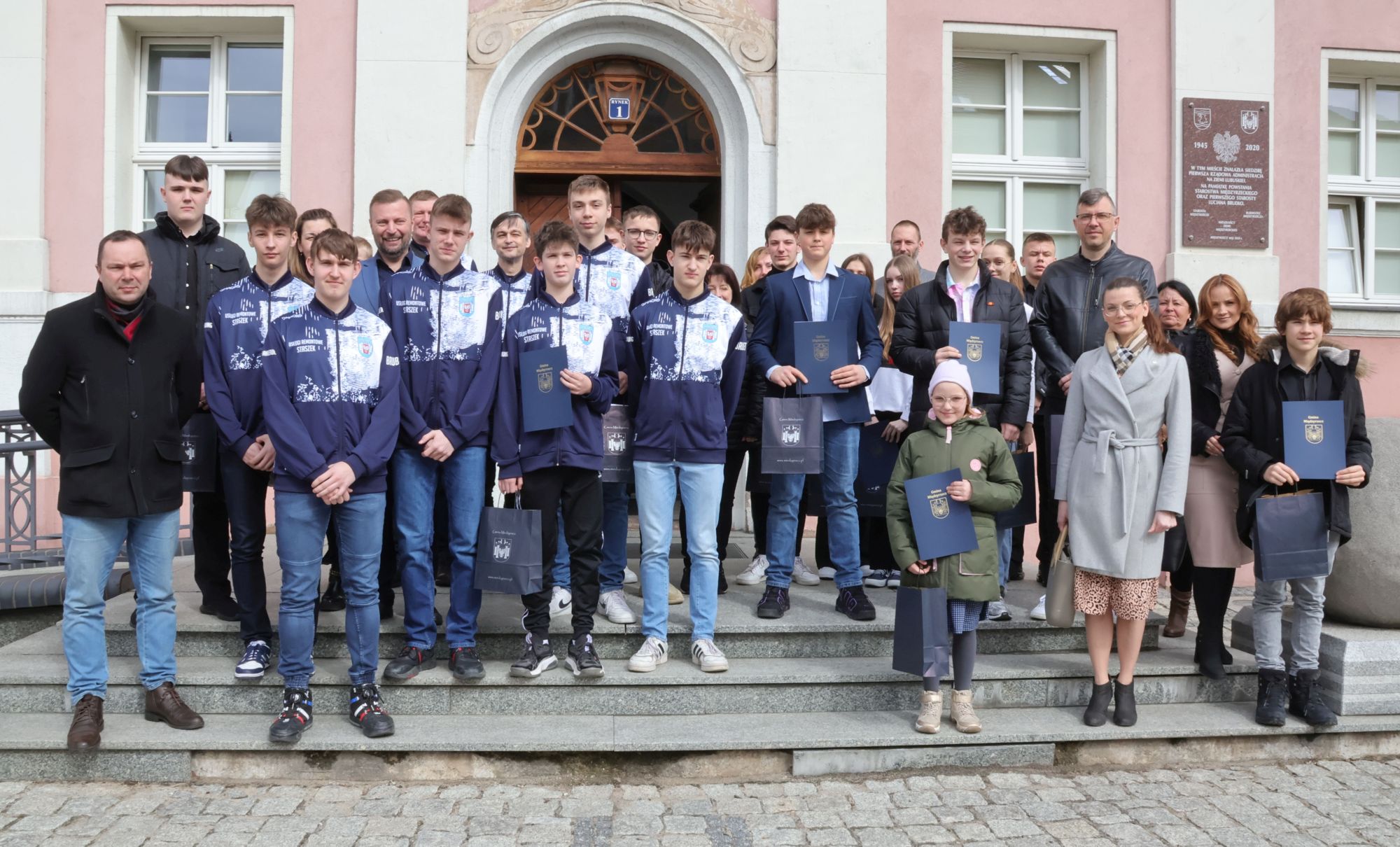 Ilustracja do informacji: Stypendia za puchary i medale 