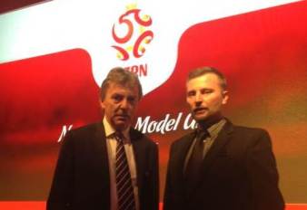 Ilustracja do informacji: Burmistrz na konferencji PZPN