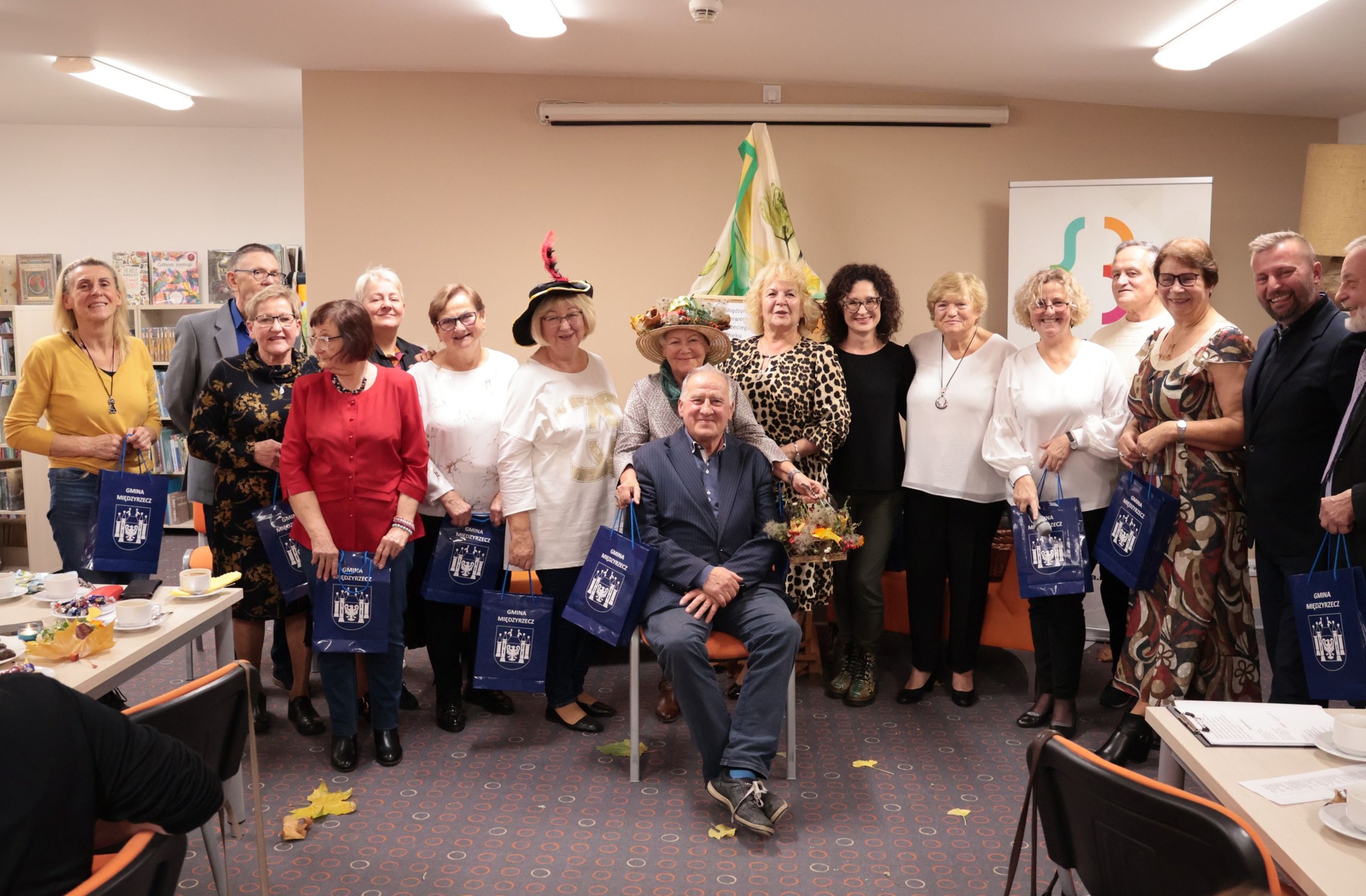 Ilustracja do informacji: Artystyczny wieczór w barwach jesieni