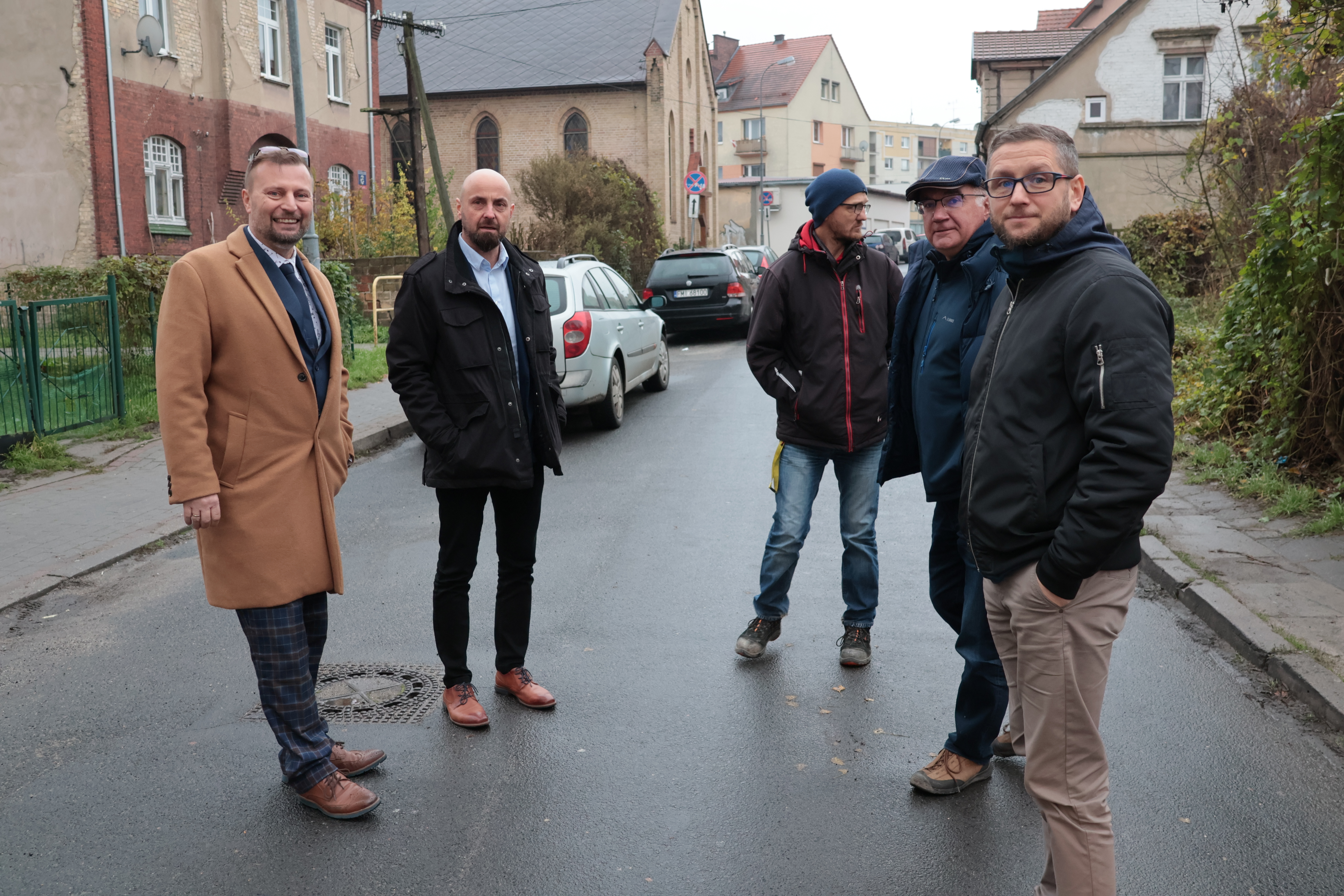 Ilustracja do informacji:  Ściegiennego będzie równa jak lustro