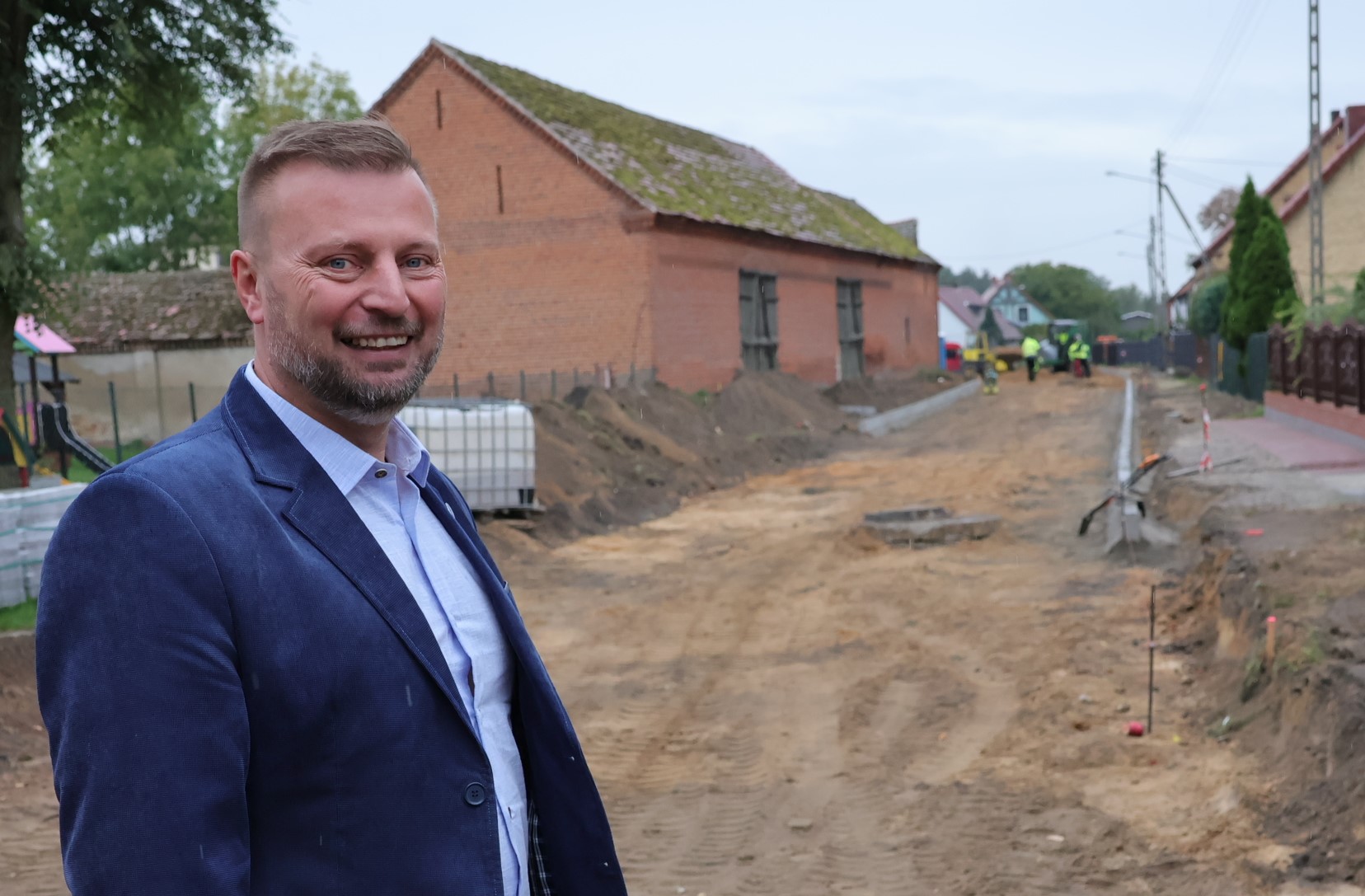 Ilustracja do informacji: Droga będzie pod choinkę