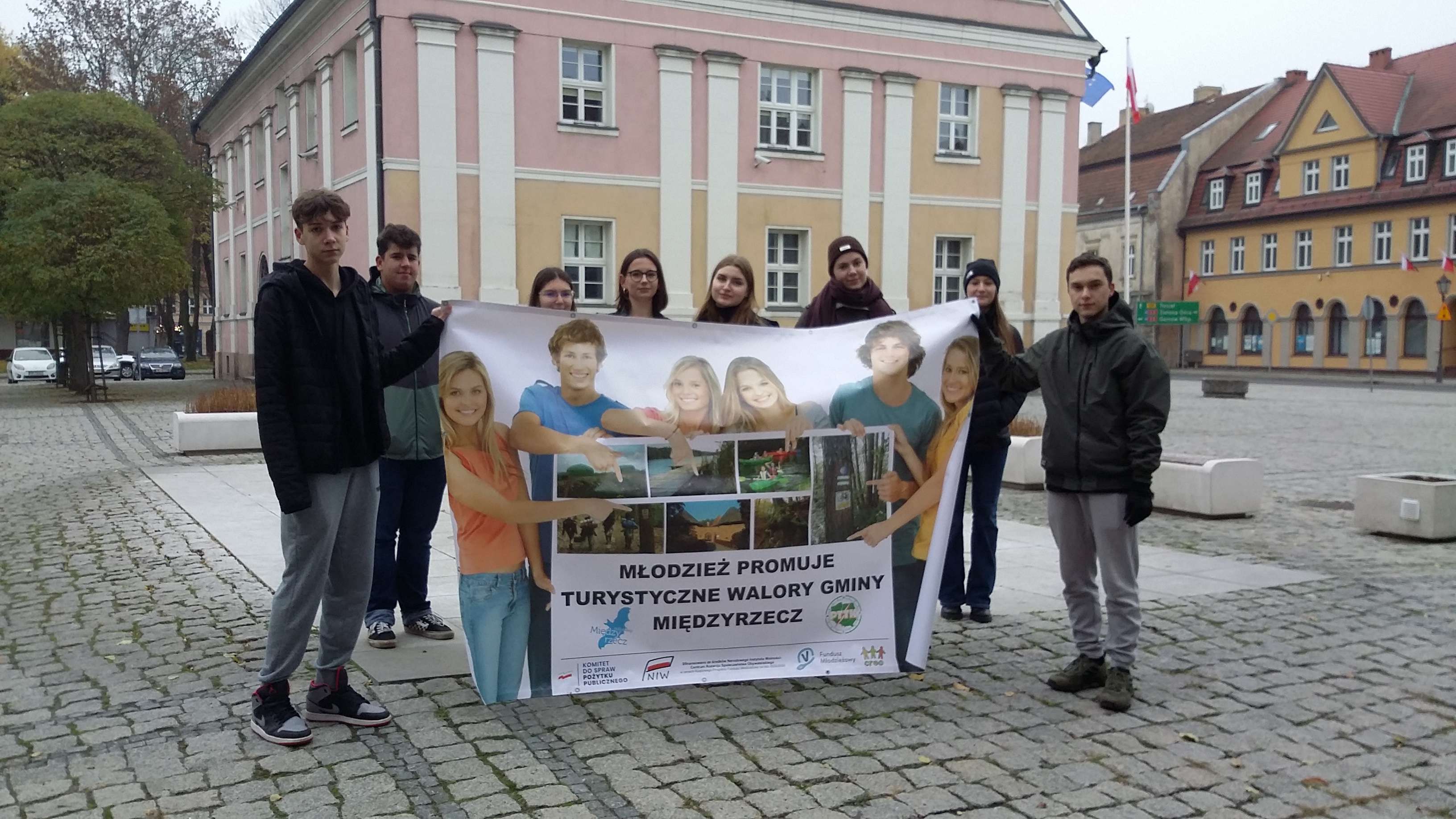 Ilustracja do informacji: Młodzi radni promują Gminę Międzyrzecz