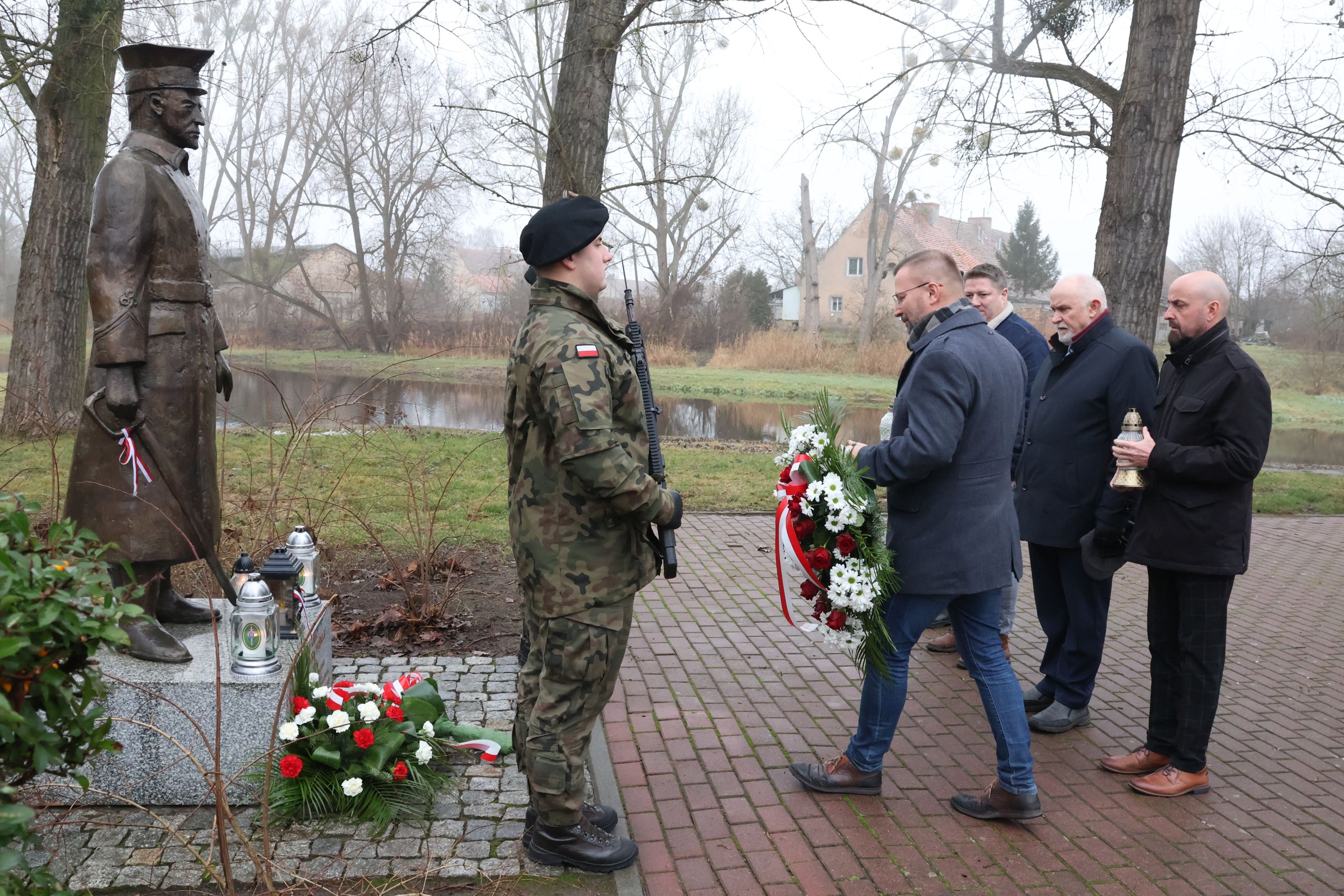 Ilustracja do informacji: W hołdzie bohaterskim Powstańcom
