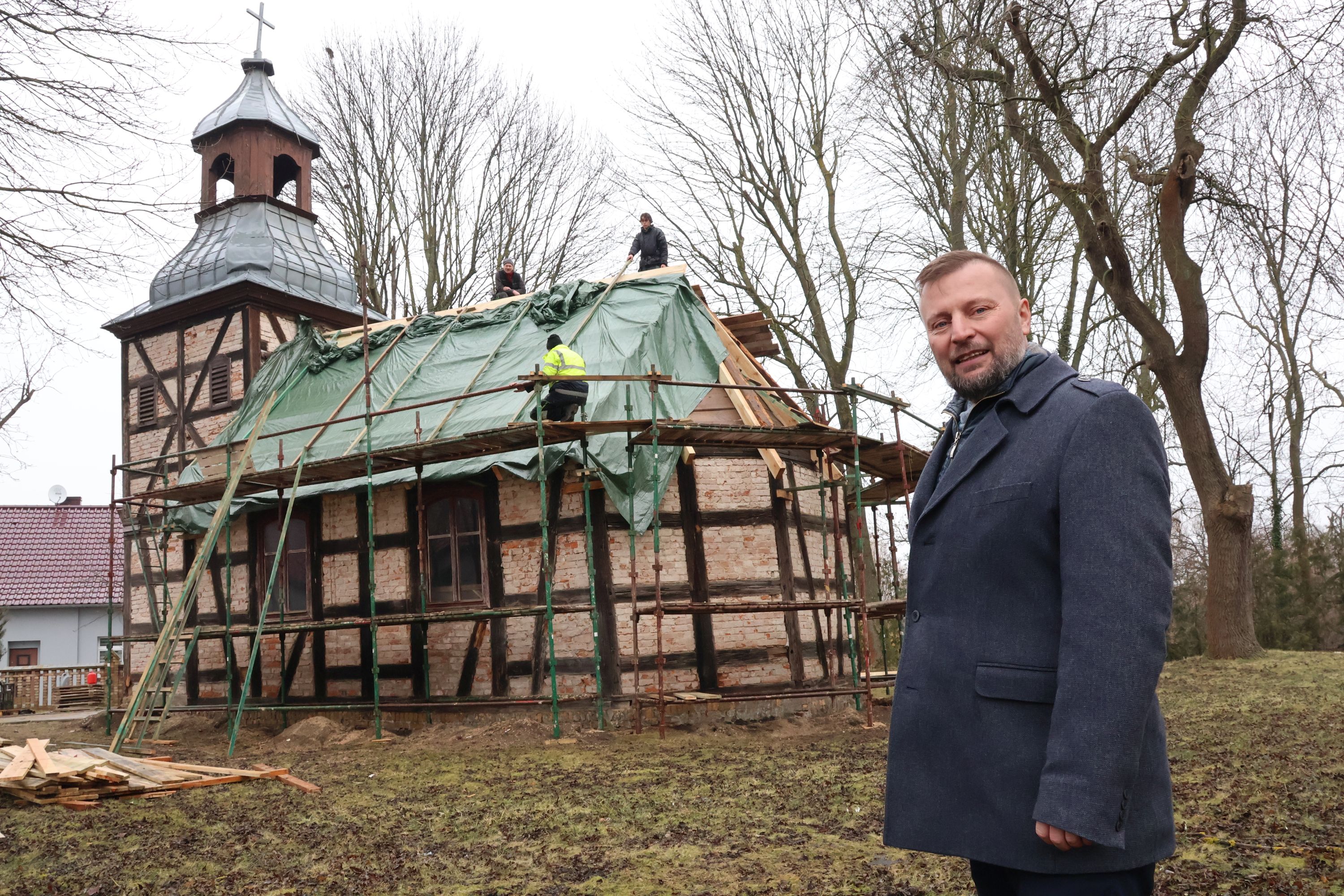 Ilustracja do informacji: Remont kościoła we wsi Święty Wojciech 