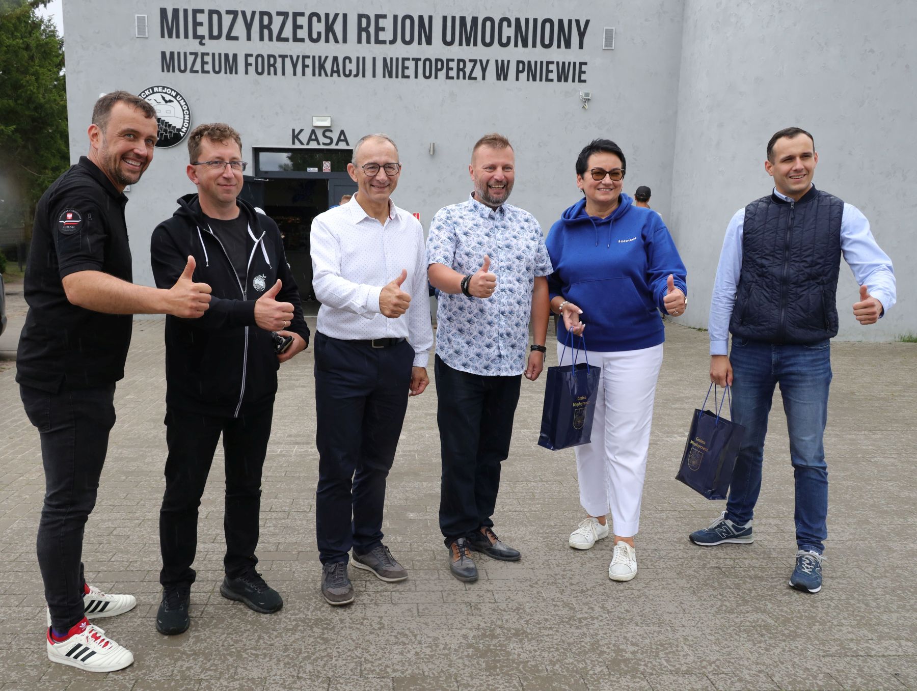 Ilustracja do informacji: Desant wojewodów na naszych bunkrach