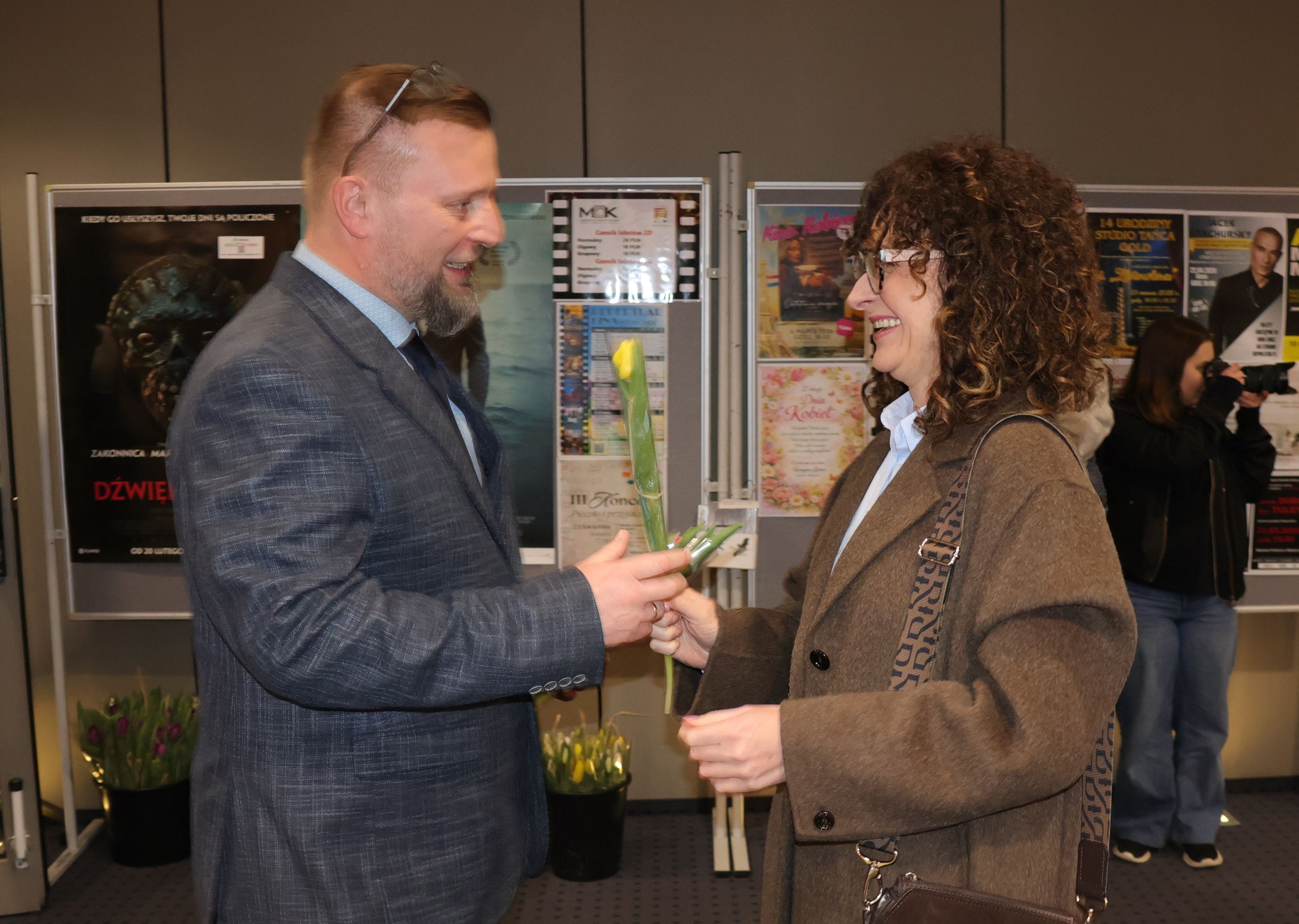 Ilustracja do informacji: Dzień Kobiet w klimatach Paryża