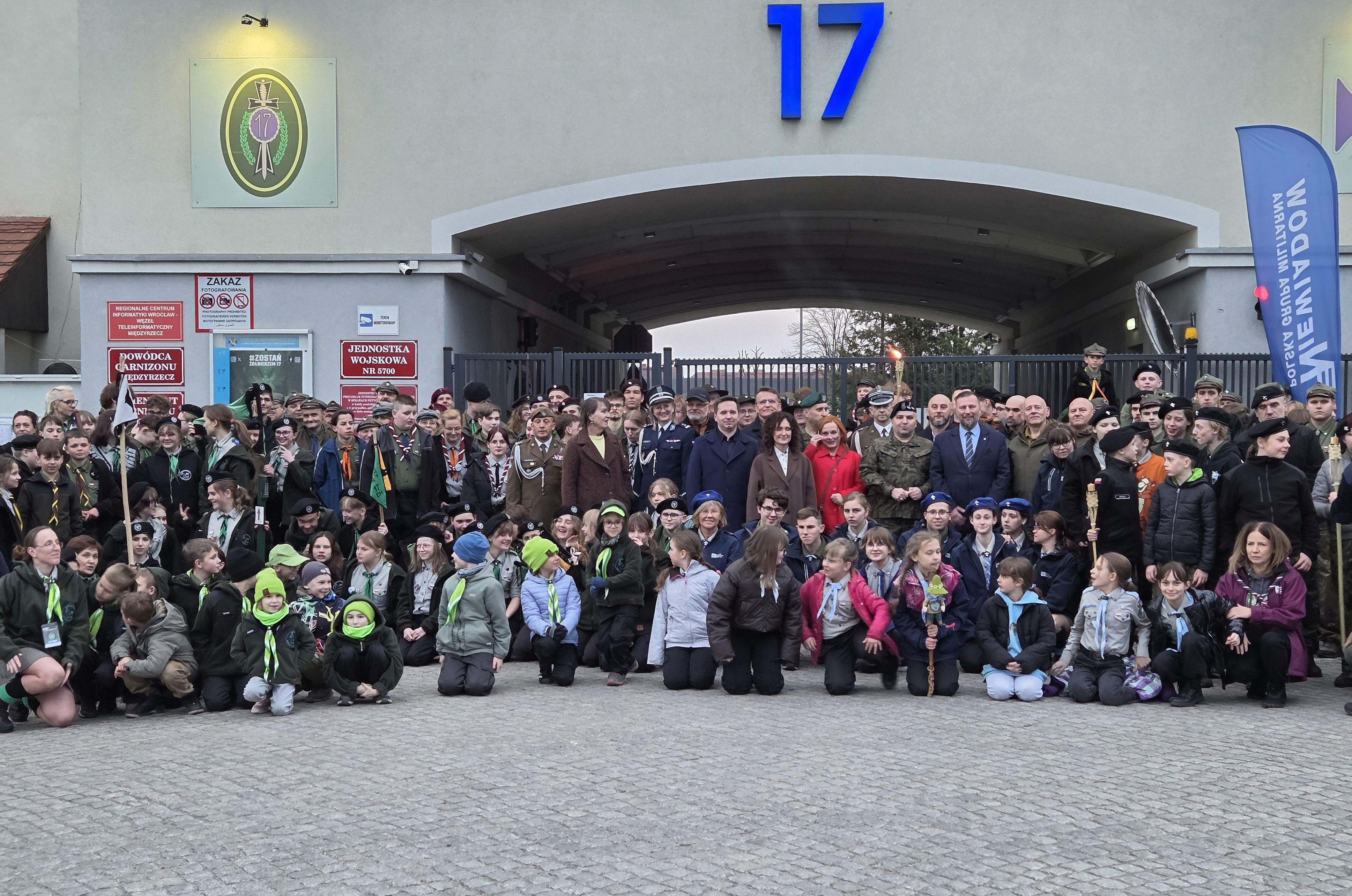 Ilustracja do informacji: Harcerski Turniej w 22. rocznicę obrony ratusza w Karbali 