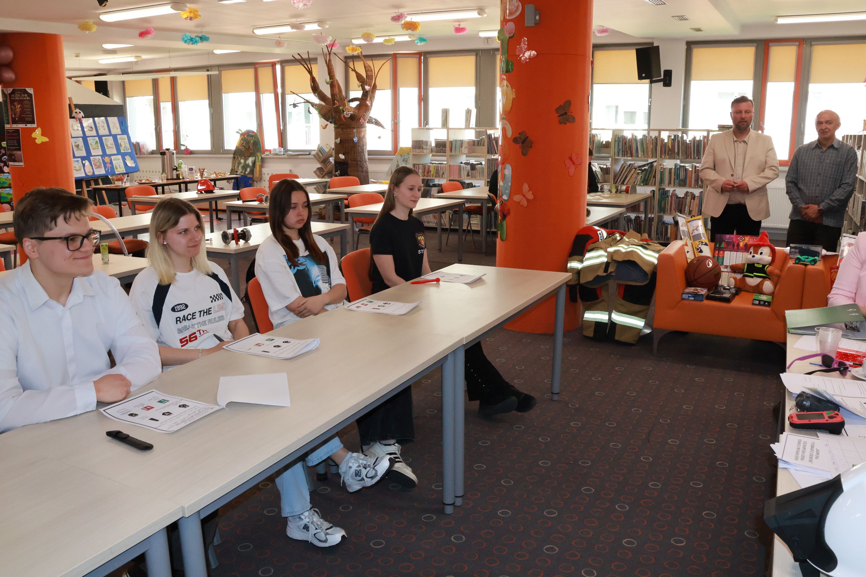 Ilustracja do informacji: Młodzi zapobiegają pożarom 