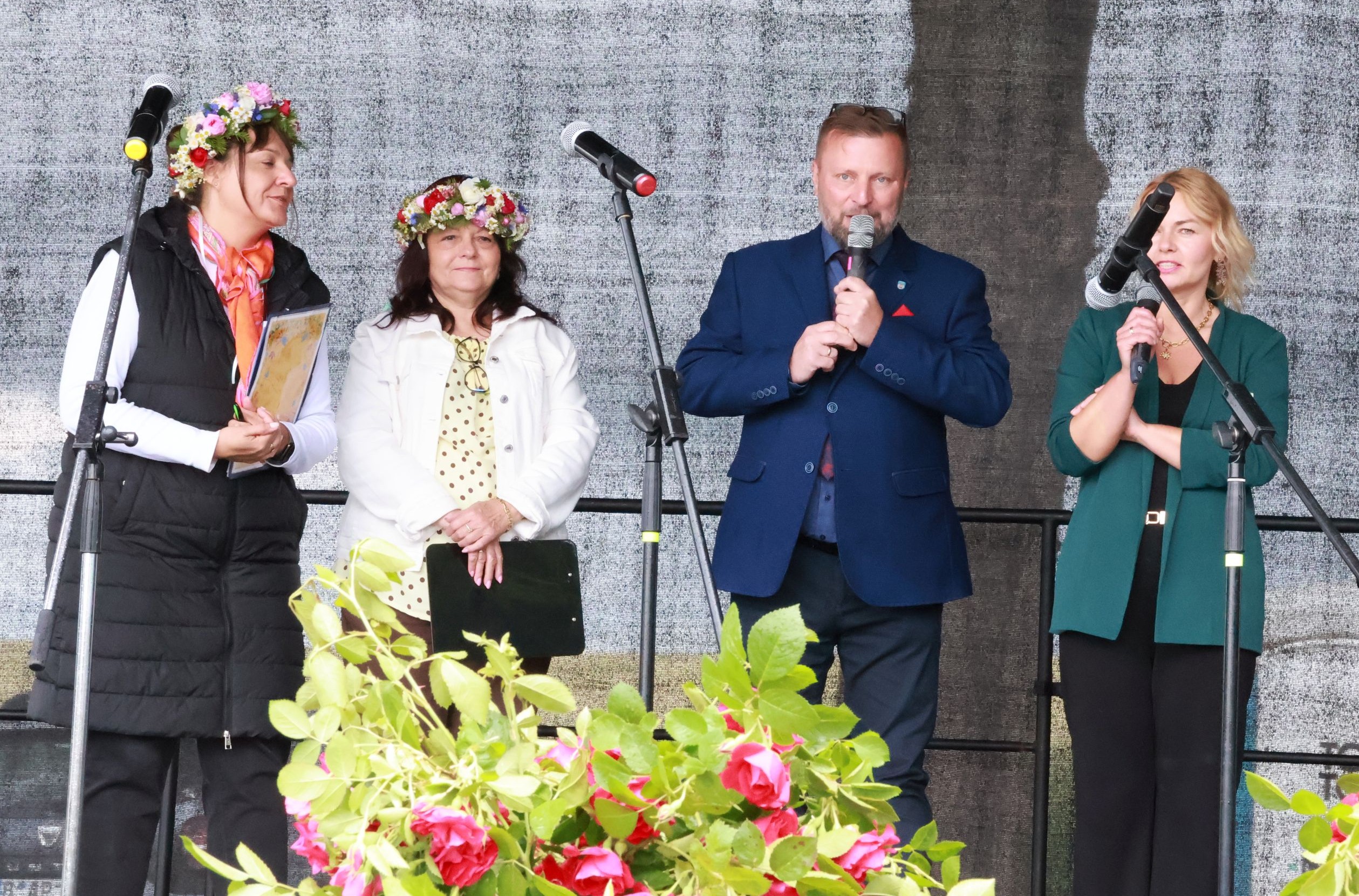 Ilustracja do informacji: W Pieskach było smacznie i na ludową nutę 