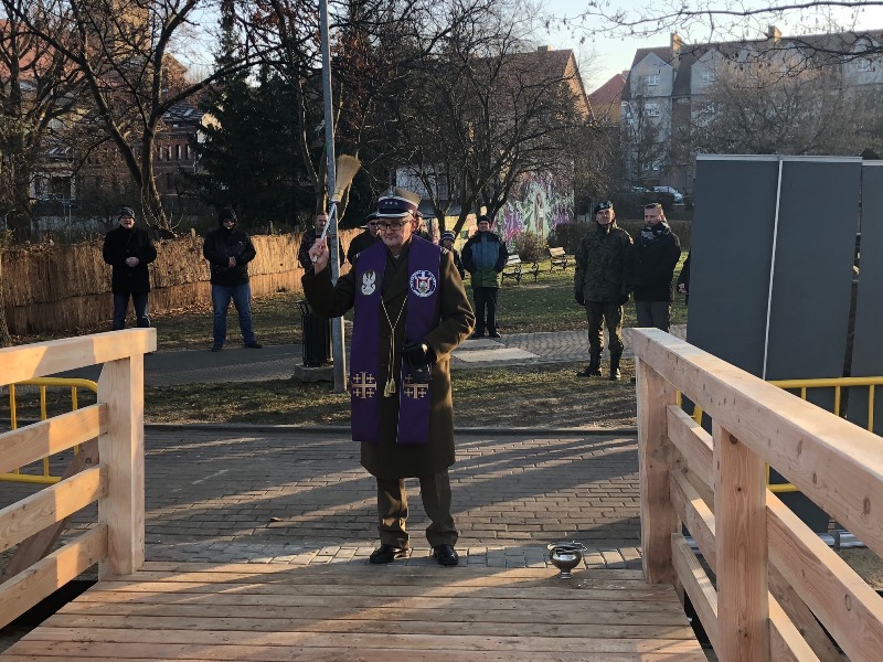 Miniatura zdjęcia: Kładka na Obrze otwarta