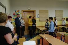 Miniatura zdjęcia: Pani burmistrz życzyła powodzenia szóstoklasistom