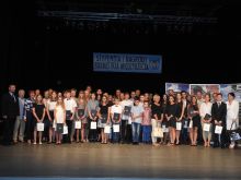 Miniatura zdjęcia: Burmistrz wręczył stypendia najzdolniejszym uczniom