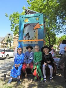 Miniatura zdjęcia: Budka z książkami przy ratuszu