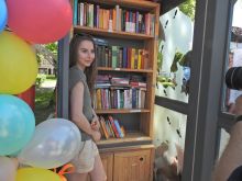 Miniatura zdjęcia: Budka z książkami przy ratuszu