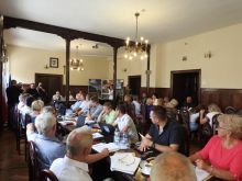 Miniatura zdjęcia: Tytuł „Zasłużony dla gminy Międzyrzecz” wręczony