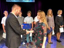 Miniatura zdjęcia: Burmistrz wręczył stypendia naukowe